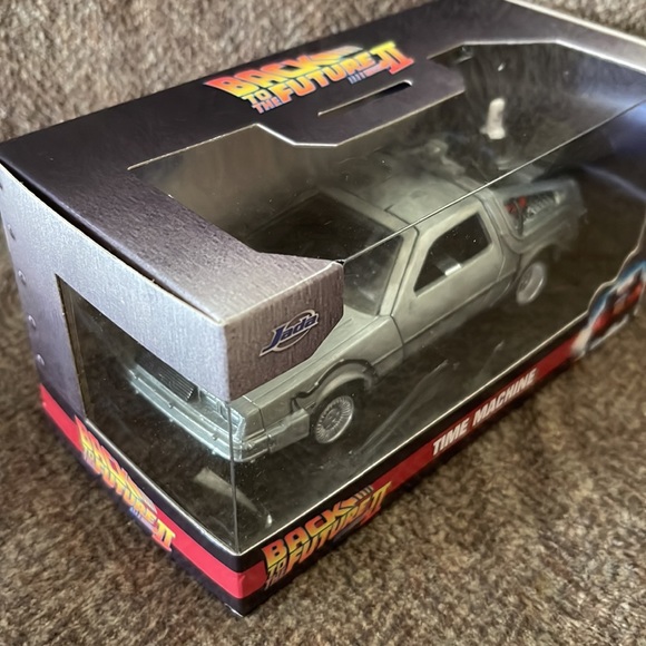 BackTo Future ll Time Machine - Picture 3 of 3